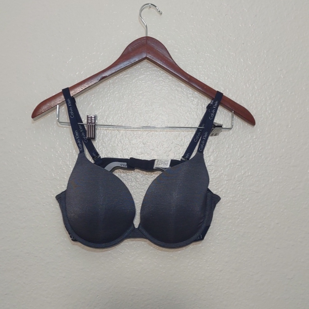 SLIGHTLY USED CALVIN KLEIN BRA NAVY BLUE 36C